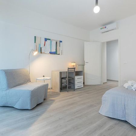 Matinum Central & Spacious Apartment Bologna Esterno foto