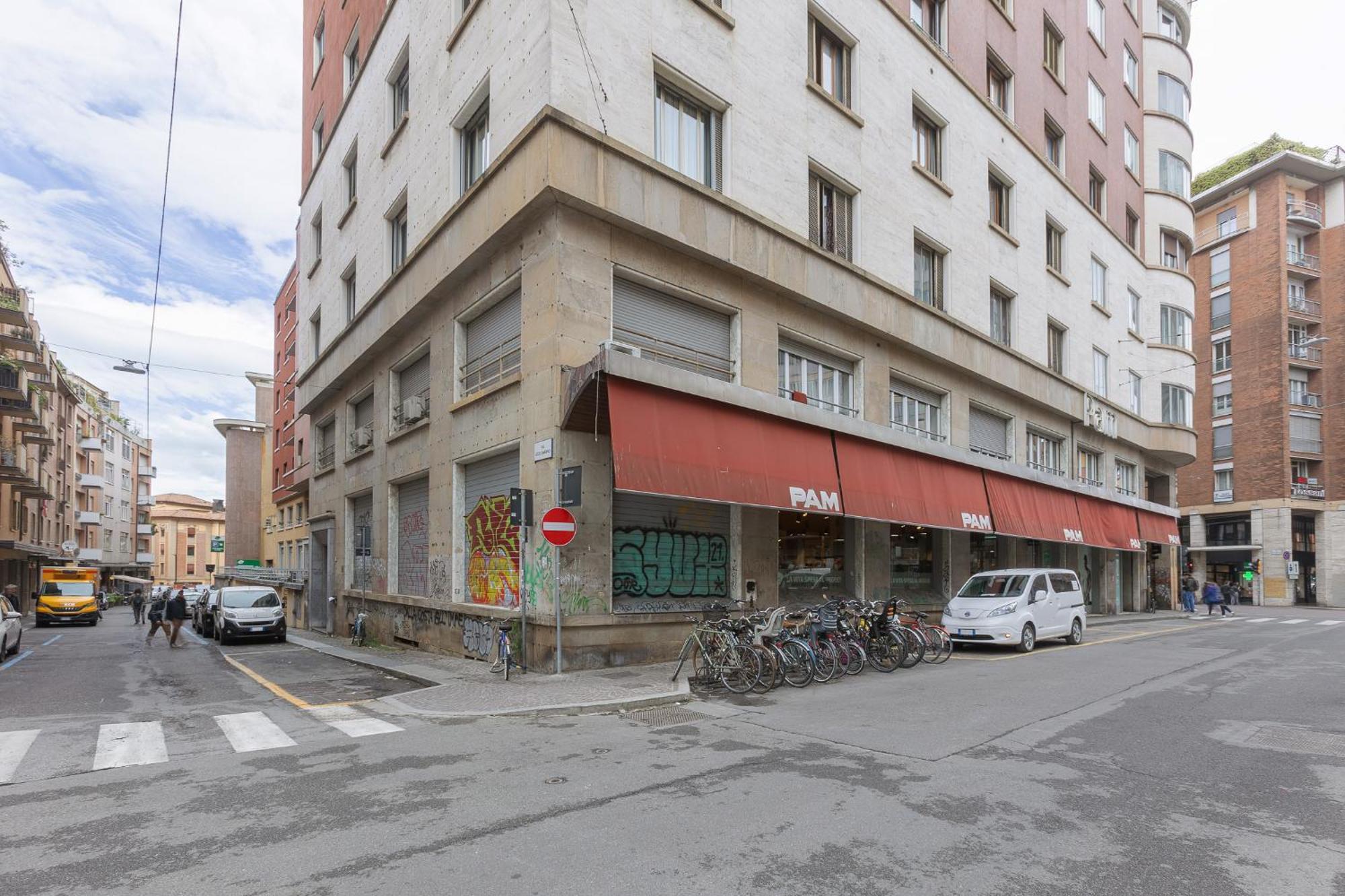 Matinum Central & Spacious Apartment Bologna Esterno foto